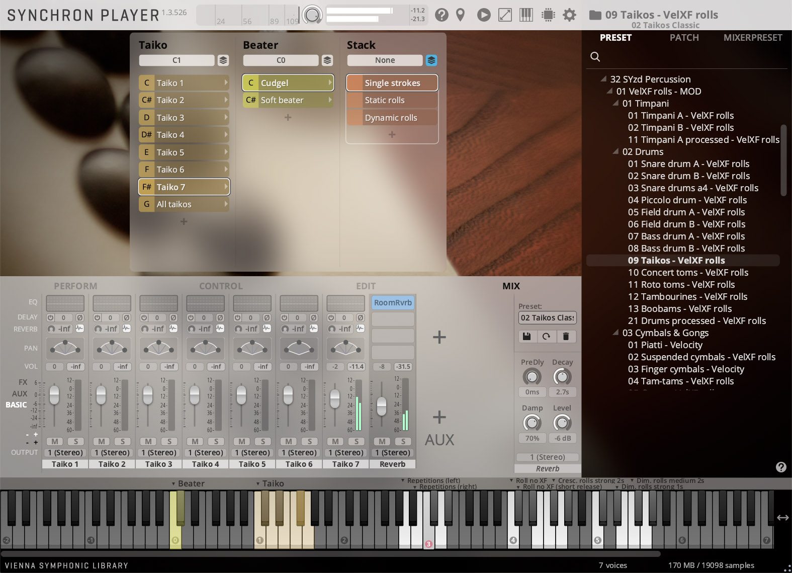 Synchron Player virtual instrument software interface displaying Taiko percussion sound selection, effects, mixer, and a virtual keyboard.